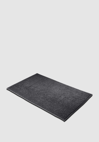 BLACK BATHROOM MAT